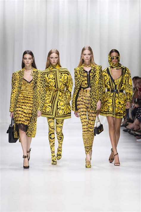 versace fashion show 2018 milano|versace clothing.